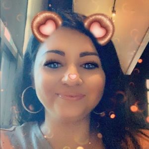 Meet your Posher, Andreina